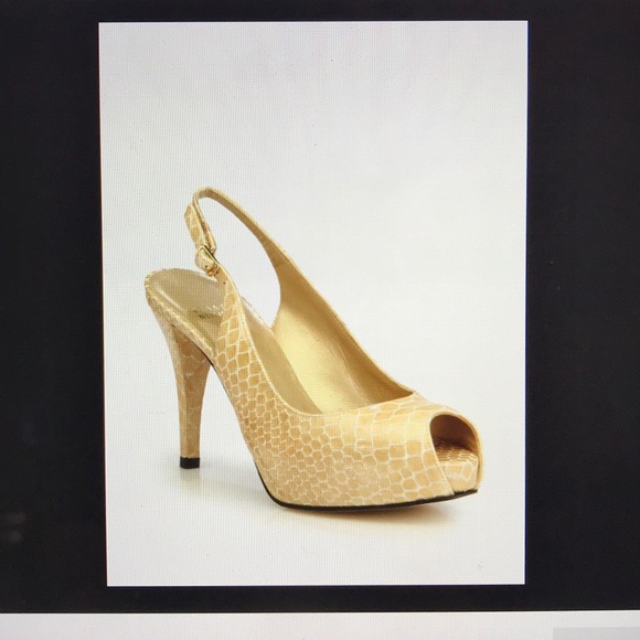 Stuart Weitzman slingback pumps - Picture 2 of 6